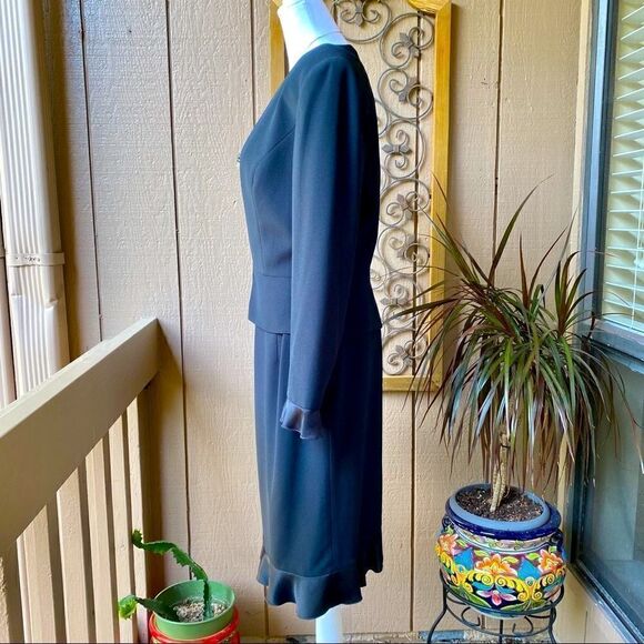 DAYMOR COUTURE JET BLACK TWO PIECE / SHORT SLEEVE LBD & TAILORED JACKET 4 - Picture 5 of 16